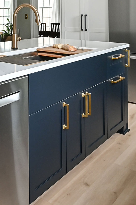 grant cabinet door